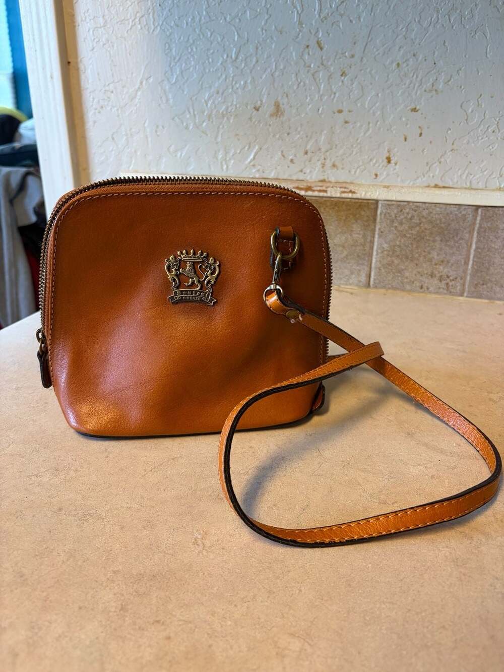 Pratesi Firenze Dome Leather Crossbody Bag
